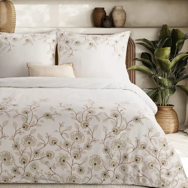 Pościel satynowa 220x200 SPRING 44 biała w jasnobrązowy wzór delikatnych kwiatków
