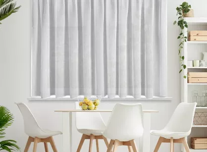 Firana na taśmie 400x145 ANGELA biała z efektem deszczyku półprzeźroczysta