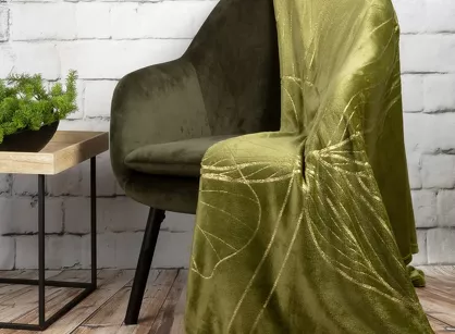 Koc 150x200 LOTOS 8 oliwkowy ze złotym nadrukiem kwiatu lotosu