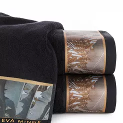 Ręcznik 70x140 EVA 17 Eva Minge czarny zdobiony bordiurą z botanicznym wzorem w liście z kolekcji Premium