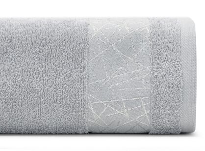 Ręcznik bawełniany 70x140 NIKA srebrny z bordiurą z metaliczną geometryczną nicią