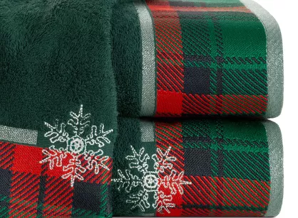 Ręcznik świąteczny 50x90 STAR 1B zielony z bordiurą w kratkę i wyhaftowaną gwiazdką srebrną