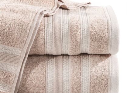Ręcznik bawełniany 70x140 JUDY jasny róż z delikatną bordiurą z błyszczącą srebrną nicią