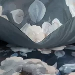 Pościel z mikrowłókna 160x200 KIRA ciemny granat z nadrukiem niebieskich kwiatów Design 91 - 5