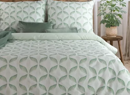Pościel satynowa 140x200 SPRING 101 biała miętowa z motywem geometrycznym z kolekcji Classic