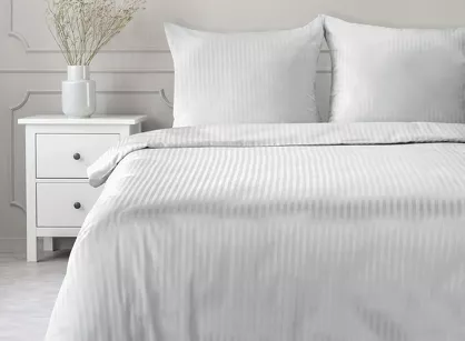 Pościel satynowa 220x200 VERA jednokolorowa gładka srebrna w prążki