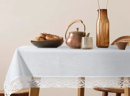 Obrus 140x180 SUSAN biały zdobiony koronką