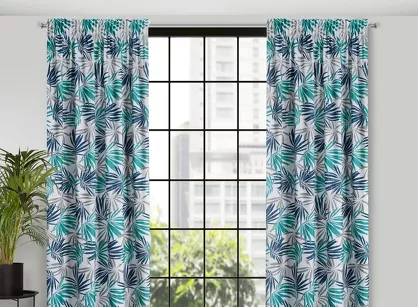 Zasłona na taśmie 140x270 ELINA biała z mikrofibry z nadrukiem turkusowych liści Design 91