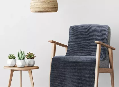 Koc na fotel bawełniany 70x160 AMBER granatowy o strukturze wafla Design 91