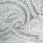 Pościel welwetowa 220x200 FLANO 5 srebrna z tłoczonym wzorem ornamentowym z kolekcji NOVA - 3