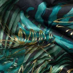 Zasłona na taśmie 140x270 DAVOS welwetowa czarna ze złotym nadrukiem egzotycznych liści - 3