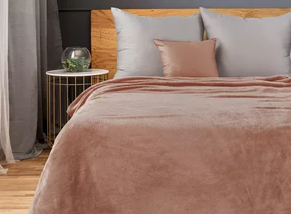 Koc 150x200 RICKY 1 pudrowy jednokolorowy