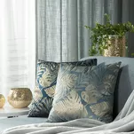 Poszewka welwetowa 45x45 VELVET 72B niebieska ze złotym nadrukiem egzotycznych liści - 4