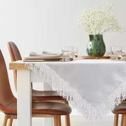 Nakładka 85x85 JASPER biała wykończona wyrazistymi frędzlami z kolekcji Premium