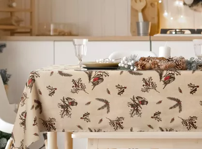 Obrus świąteczny 140x220 MELODY beżowo brązowy bawełniany w świąteczny wzór