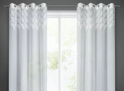 Firana na przelotkach 140x250 ANET biała z etaminy z ozdobnym pasem liści