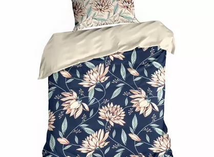 Pościel satynowa 140x200 NIKA 49 granatowa z pudrowym wzorem kwiatowym z kolekcji Nova Print