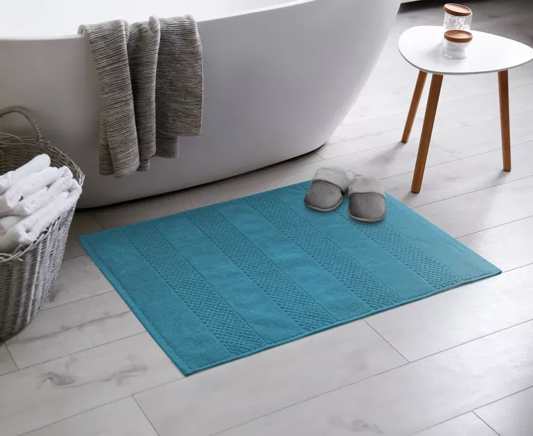 Dywanik bawełniany 50x70 JESSI turkusowy w pasy z delikatnym tłoczeniem