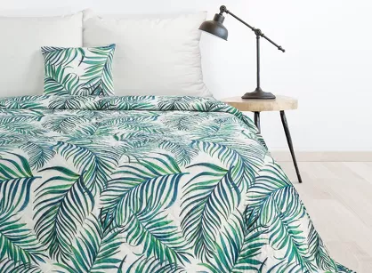 Narzuta pikowana 200x220 PALMS 2 biała z nadrukiem zielonych niebieskich liści palmy