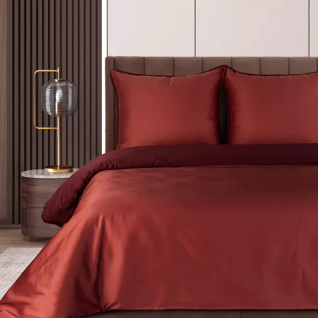 Pościel z makosatyny 140x200 LUNARA marsala bordowa z ozdobnym sznurem pasmanteryjnym