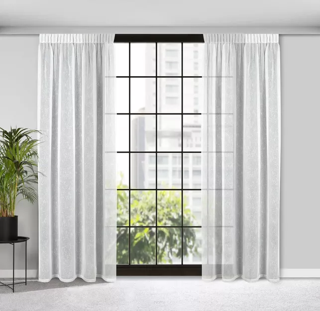 Firana na taśmie 140x270 KELLY biała o strukturze delikatnego deszczyku z błyszczącą srebrną nicią