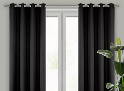 Zasłona na przelotkach 140x250 RITA jednokolorowa czarna z miękkiej tkaniny