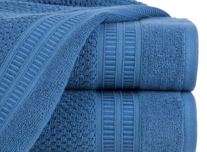 Ręcznik bawełniany 70x140 ROSITA niebieski z subtelną bordiurą w delikatne poziome paski