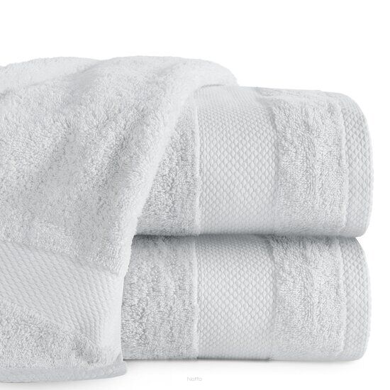 Ręcznik bawełniany 50x90 LORITA srebrny zdobiony subtelną bordiurą w tonacji ręcznika