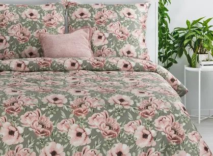 Pościel satynowa 140x200 SPRING 53 stalowa w różowy wzór kwiatów