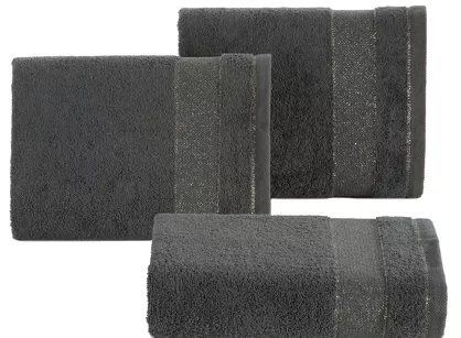 Ręcznik bawełniany 50x90 NESSY stalowy szeroką żakardową bordiurą w geometryczny wzór przetykaną błyszczącą nicią 