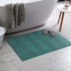 Dywanik bawełniany 60x90 ciemna zieleń w pasy z delikatnym tłoczeniem