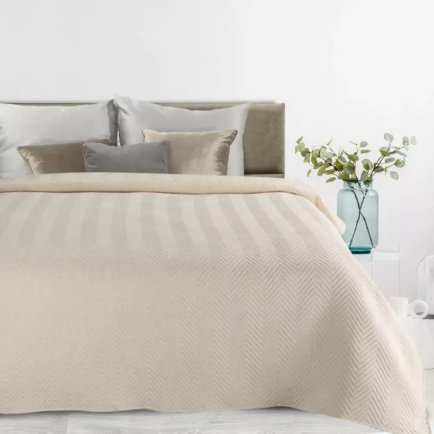 Narzuta jednokolorowa 200x220 LEN 3 kremowa pikowana w gęstą jodełkę imitująca len