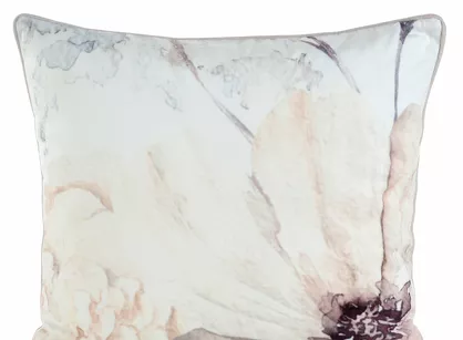 Poszewka welwetowa 45x45 VELVET 128 kremowa z designerskim beżowym wzorem kwiatów obszyta lamówką