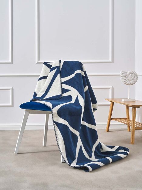 Koc bawełniany 150x200 2136-1 biały granatowy fale wykończony szydełkiem