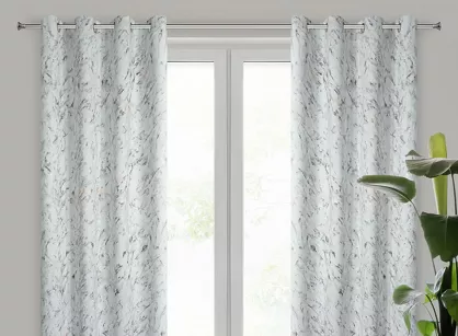 Zasłona na przelotkach 140x250 SANCY zaciemniająca typu dimout srebrna ze złotym i srebrnym nadrukiem