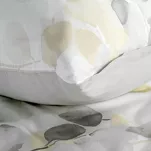 Pościel satynowa 160x200 SPRING 94 biała z wzorem popielatych liści z kolekcji Classic - 2