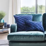 Poszewka welwetowa z wypełnieniem 50x50 VELVET 28B biała pikowana w romby z ozdobną wypustką na brzegach - 6