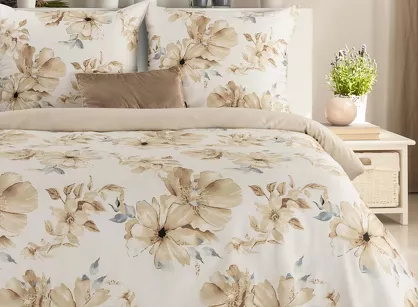 Pościel satynowa 220x200 SPRING 90 kremowa z wzorem beżowych kwiatów z kolekcji Classic