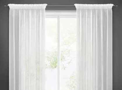 Firana na taśmie 140x270 NICEA biała z matowej tkaniny i strukturze deszczyku