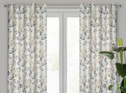 Zasłona na przelotkach 140x250 ZOJA biała oliwkowa zaciemniająca z wzorem delikatnych kwiatów