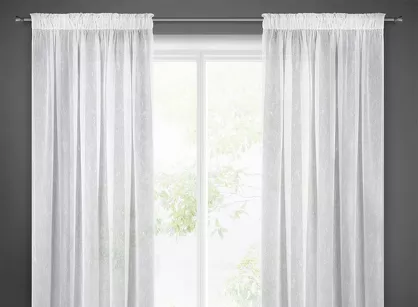 Firana na taśmie 140x250 IDA biała o strukturze deszczyku z błyszczącą nicią