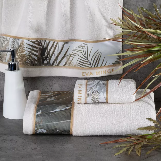 Ręcznik 70x140 EVA 17 Eva Minge biały zdobiony bordiurą z botanicznym wzorem w liście z kolekcji Premium