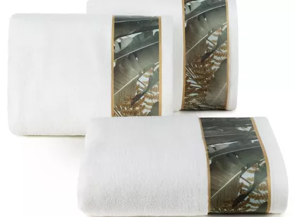 Ręcznik 70x140 EVA 17 Eva Minge biały zdobiony bordiurą z botanicznym wzorem w liście z kolekcji Premium