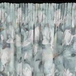 Zasłona na taśmie 140x270 GRACJA zaciemniająca stalowa z wzorem białych kwiatów magnolii - 4