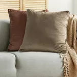 Poszewka welwetowa 45x45 GAJA 2 jednokolorowa musztardowa obszyta lamówką - 2