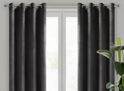 Zasłona na przelotkach 140x250 MELANIE welwetowa czarna o aksamitnej strukturze