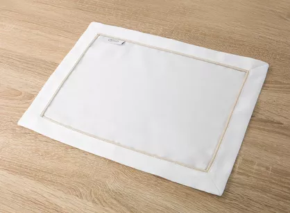 Serwetka 30x40 MADELE biała zdobiona złotą lamówką 4 szt.