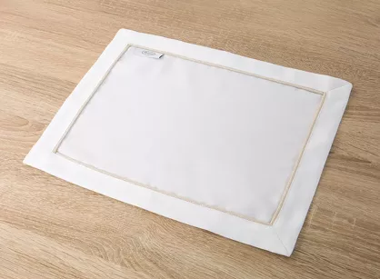 Serwetka 30x40 MADELE biała zdobiona złotą lamówką 4 szt.
