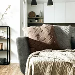 Poszewka 45x45 CARO kremowa puszysta typu flano z wytłaczanym wzorem Design 91 - 4