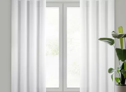 Firana na przelotkach 140x250 TIRSA biała z matowej tkaniny